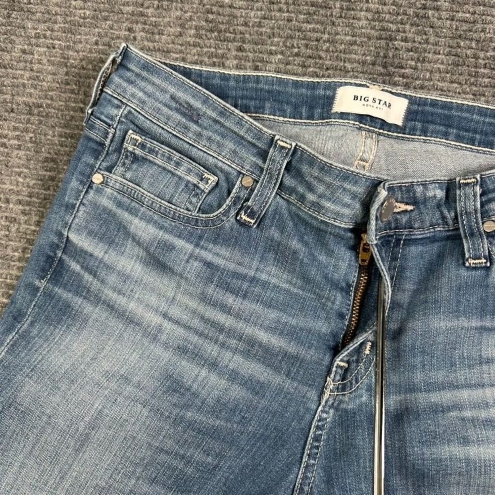 Big Star Hydra Cigarette Fit Jeans Womens 28 Light Wash Distressed Denim Casual - Picture 3 of 13